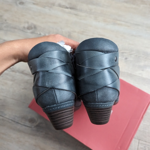 Cobb Hill Laurel Woven Boot- 8.5 - Picture 5 of 14